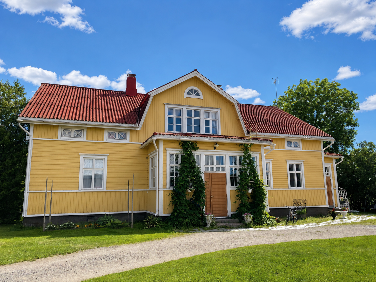 Perhekoti Vanha-Juhalan päärakennus